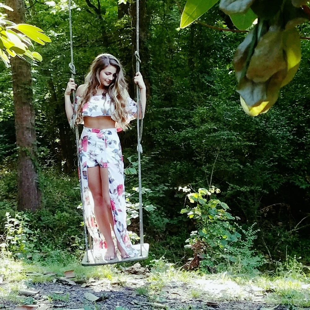 2 piece floral outfit